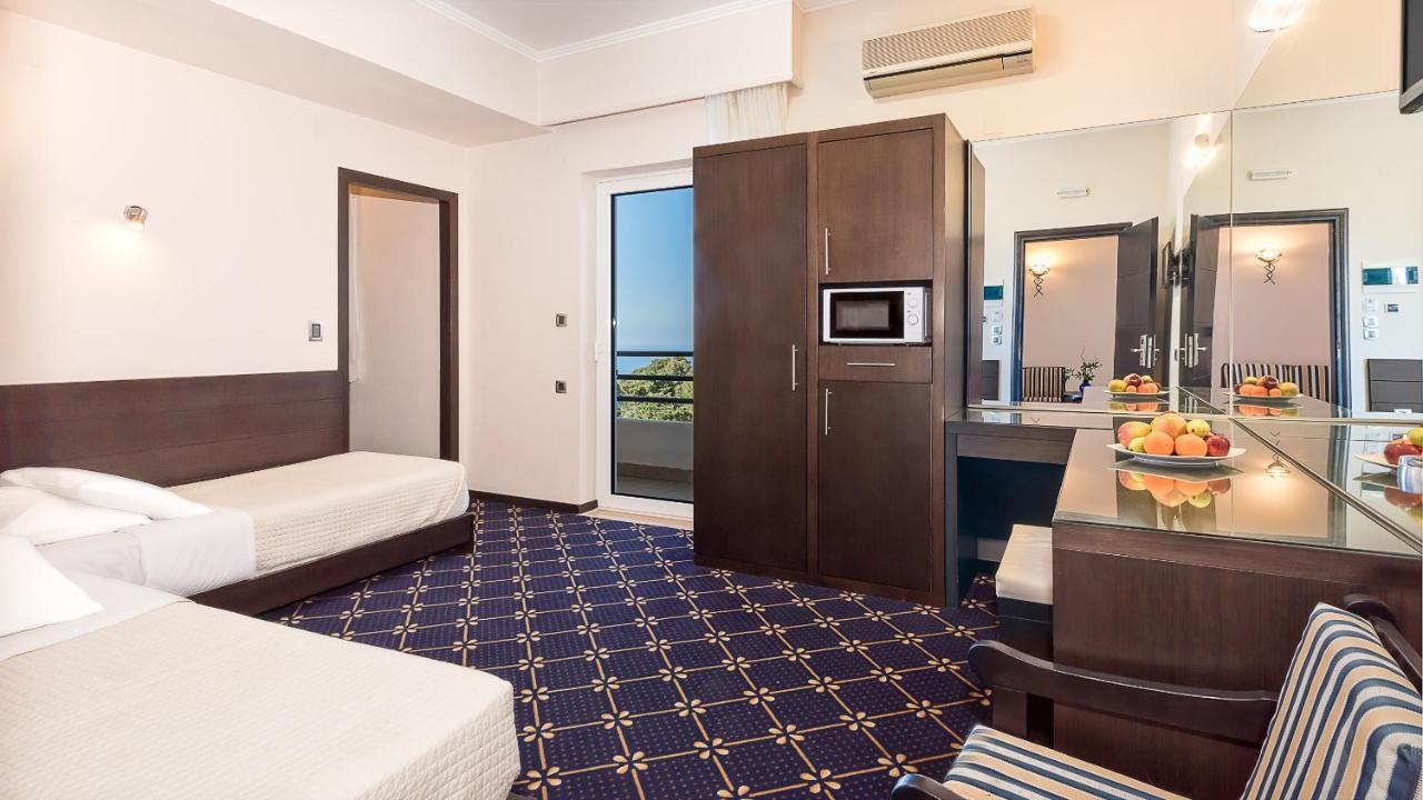 Monte Vardia Hotel Chrissi Akti Chania