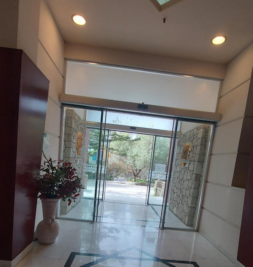 Monte Vardia Hotell